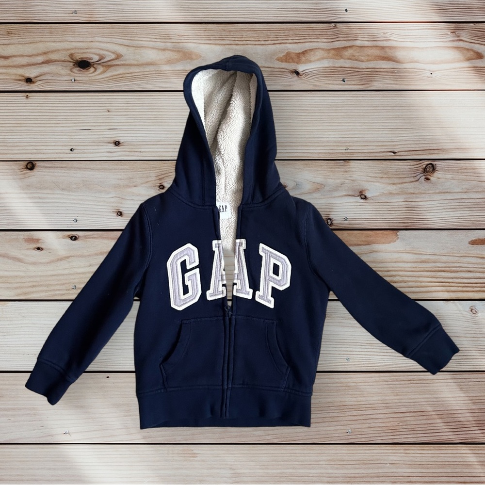 GAP Kid’s Hooded Sherpa Lined Classic Logo Zip-Up Sweatshirt in Navy/Gray/Cream